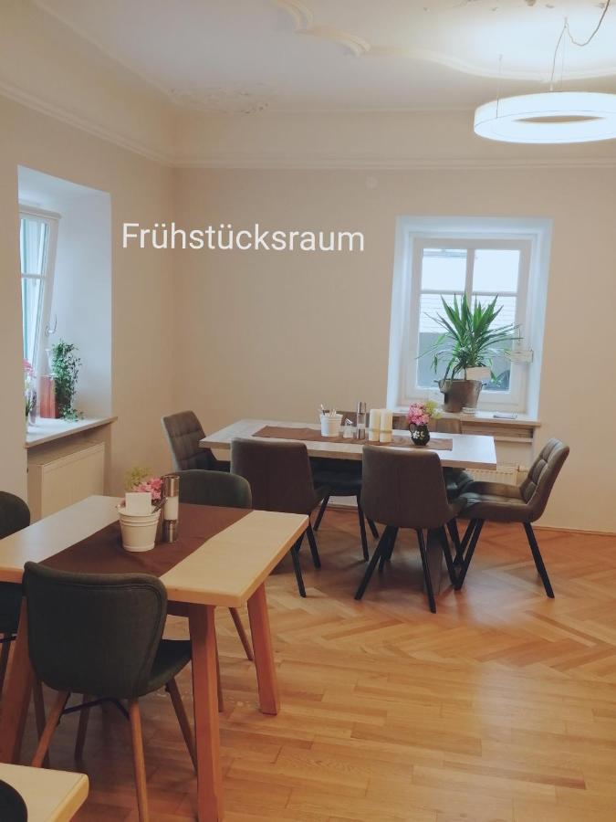 Taferne In Koestendorf - Ferienwohnung Monteurzimmer Neumarkt am Wallersee Εξωτερικό φωτογραφία