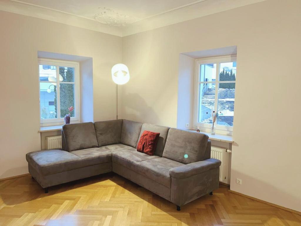 Taferne In Koestendorf - Ferienwohnung Monteurzimmer Neumarkt am Wallersee Εξωτερικό φωτογραφία
