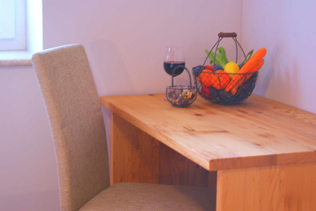 Taferne In Koestendorf - Ferienwohnung Monteurzimmer Neumarkt am Wallersee Εξωτερικό φωτογραφία