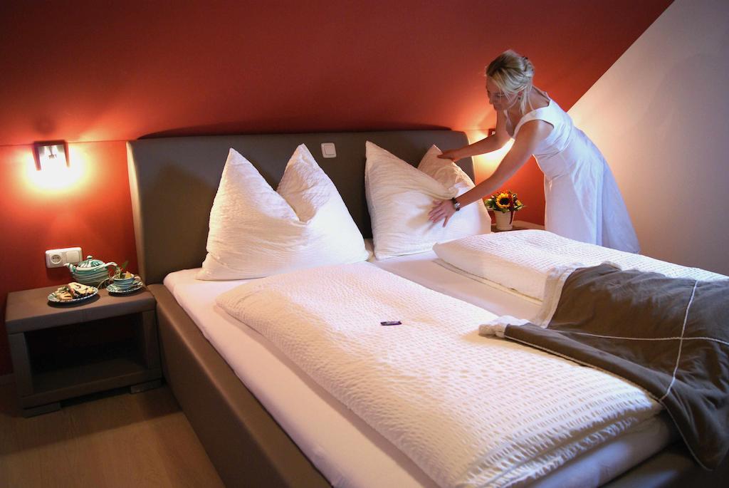 Taferne In Koestendorf - Ferienwohnung Monteurzimmer Neumarkt am Wallersee Εξωτερικό φωτογραφία